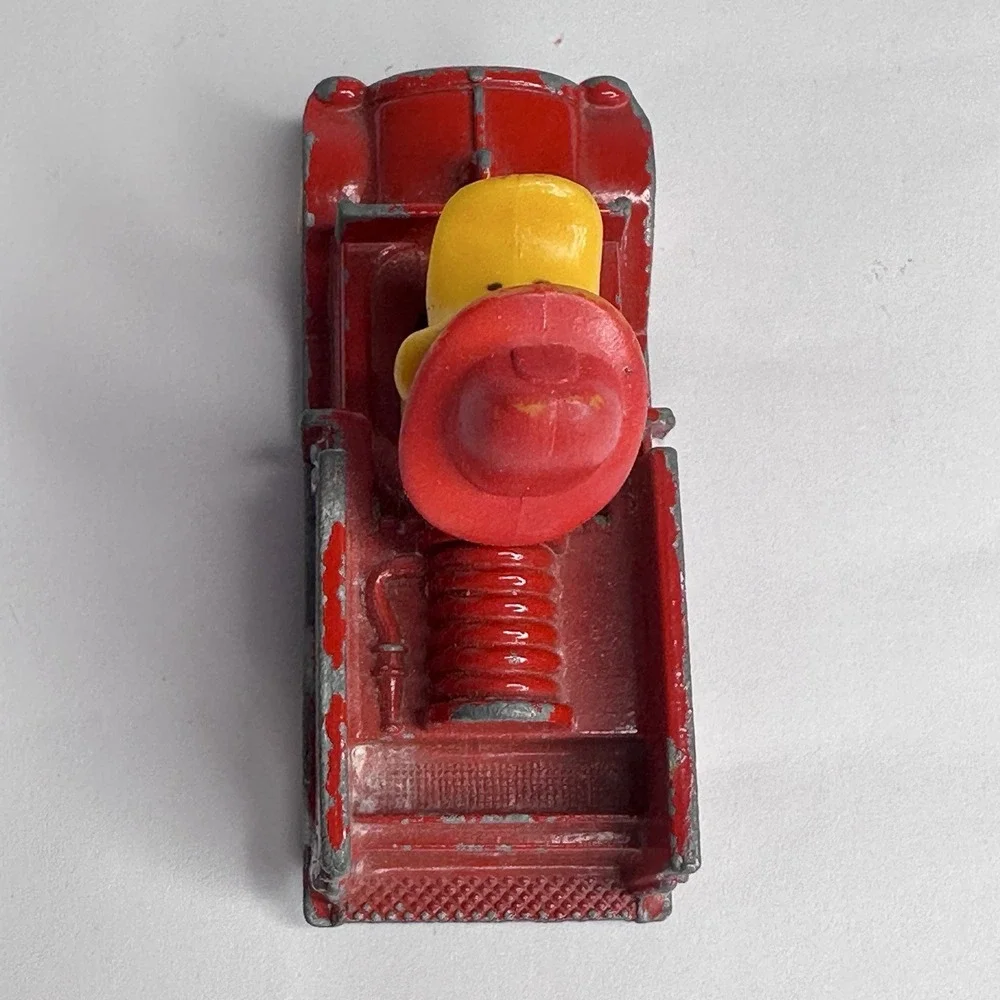 Vintage Ertl Looney Tunes Red Daffy Duck Fire‎ Engine Diecast 1988